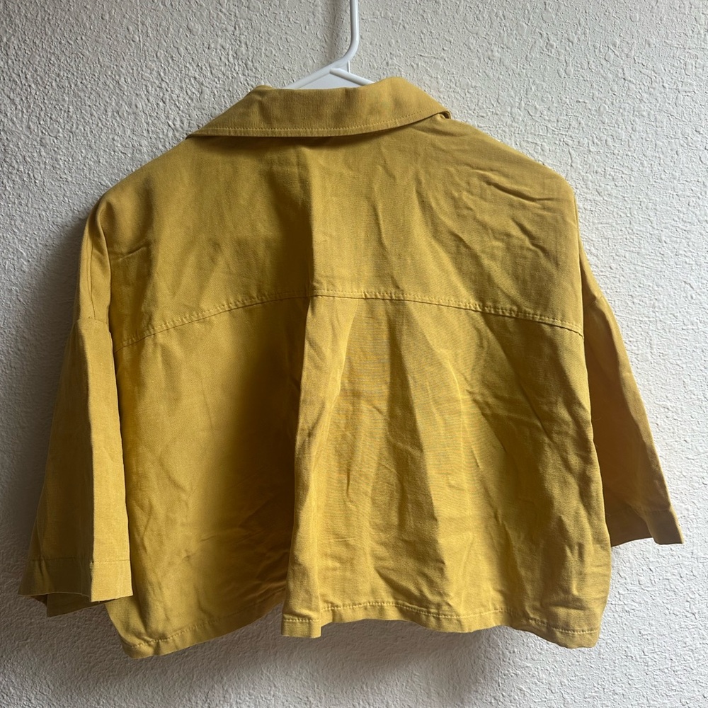 Cropped Zara Tee - Picture 2 of 2